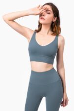 Топ спортивный голубой Топ спортивный голубой