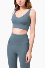 Топ спортивный голубой Топ спортивный голубой