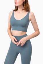 Топ спортивный голубой Топ спортивный голубой